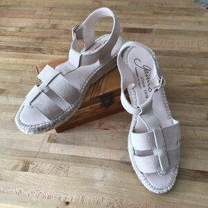 Anthropologie Gaimo Suede Fisherman Espadrille Platforms. Buff  US 8 EU 39 NWT